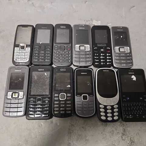 SET OF APPROXIMATELY 10 ASSORTED BROKEN PHONES TO INCLUDE - NOKIA, ALCATEL 