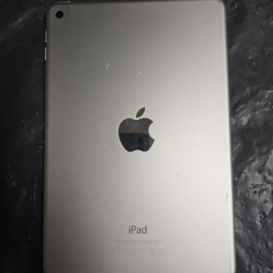 APPLE IPAD SILVER - MODEL A1538