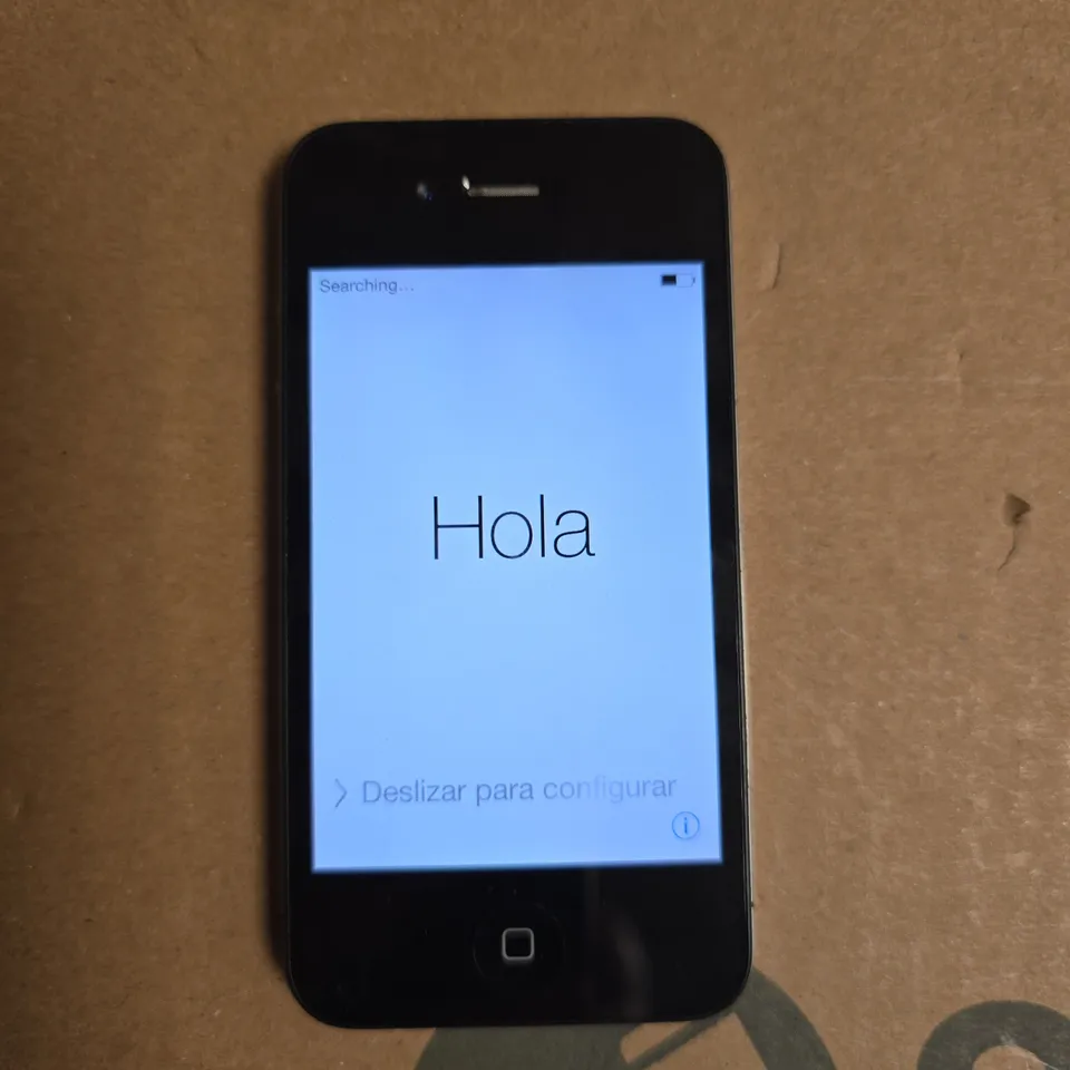 APPLE IPHONE 4 (8GB) BLACK SMARTPHONE 