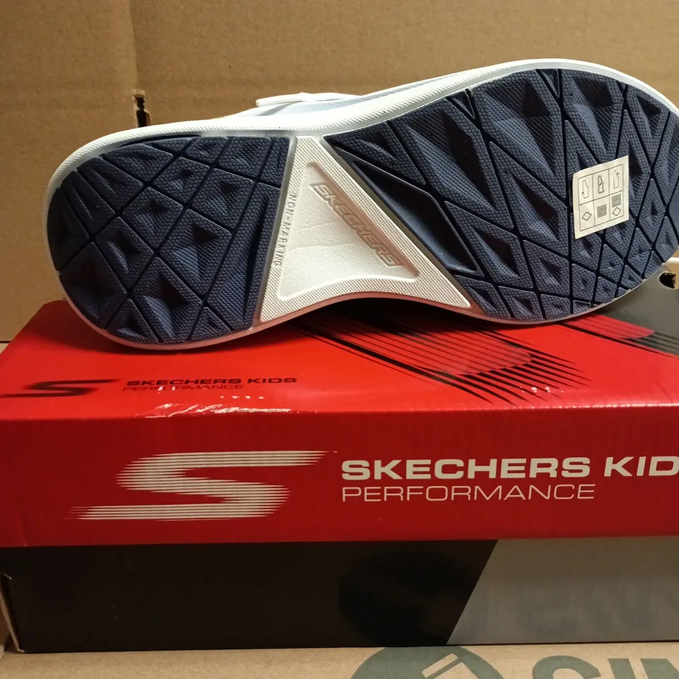 BOXED PAIR OF SKECHERS KIDS PERFORMANCE SNEAKERS – PASTEL TIE-DYE, UK 2.5