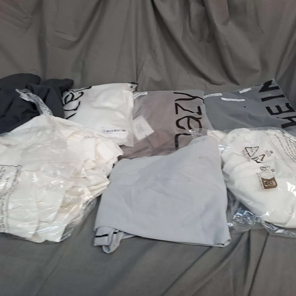 LARGE QAUNTIITY OF ASSORTED CLOTHING ITEMS IN VARIOUS STYLES, SIZES AND COLOURS