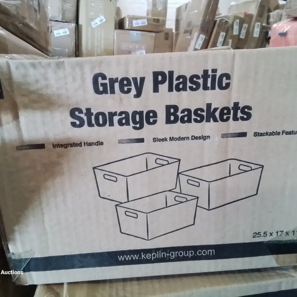 BOXED KEPLIN PACK OF 3 GREY PLASTIC STORAGE BOXES.