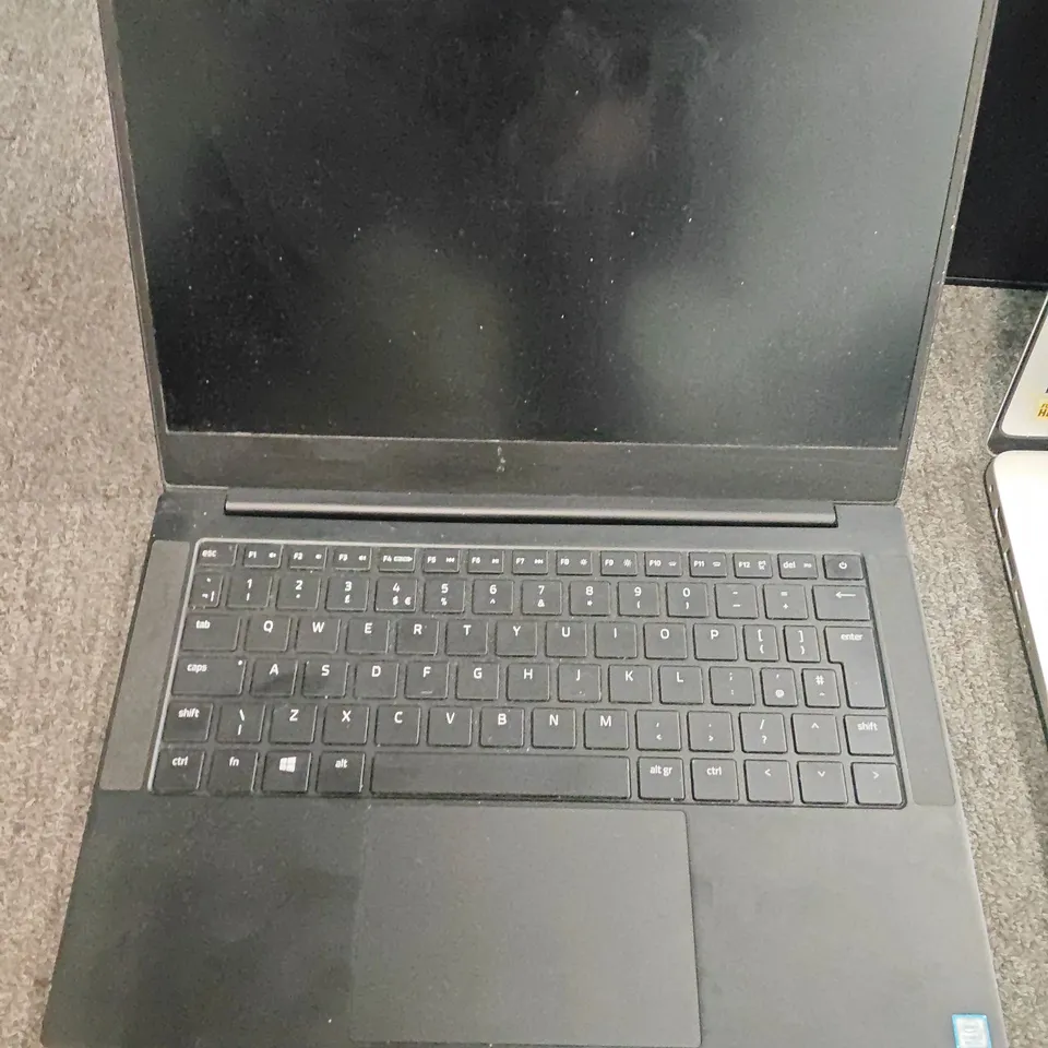 LOT OF 3 ASSORTED COMPUTERS INCLUDES HP PRODESK 600, ACER SWIFT 3 AND RAZER RZ09-028