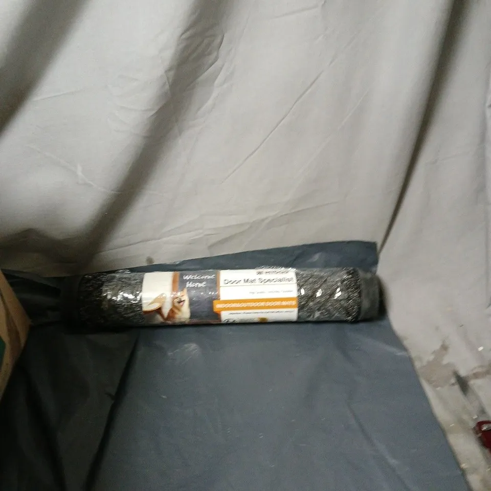 BOX OF APPROXIMATELY 20 MIBQO INDOOR & OUTDOOR DOOR MATS - ANTI SLIP 