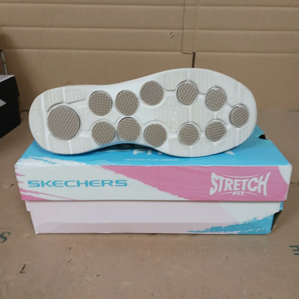 SKECHERS STRETCH FIT TRAINERS TAUPE SIZE 6