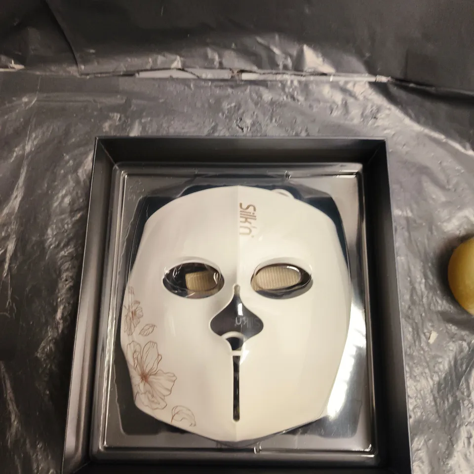 SILK'N LED EMS FACE MASK – BOXED