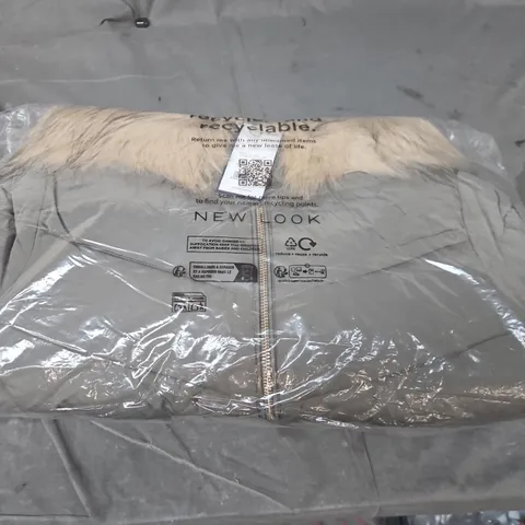 NEW LOOK WOMEN'S KHAKI PUFFER JACKET – SIZE 14