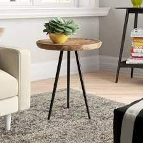 BOXED URSULA SIDE TABLE