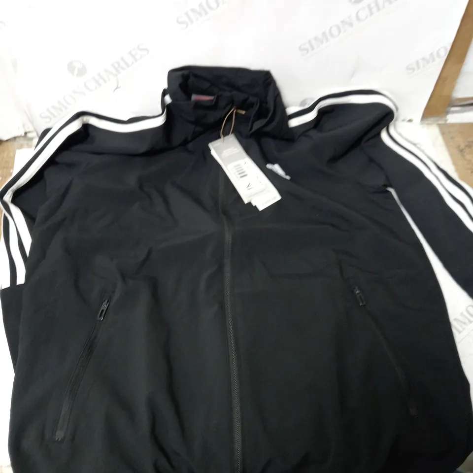50 CLOTHING ITEMS INCLUDING NIKE AND PUMA