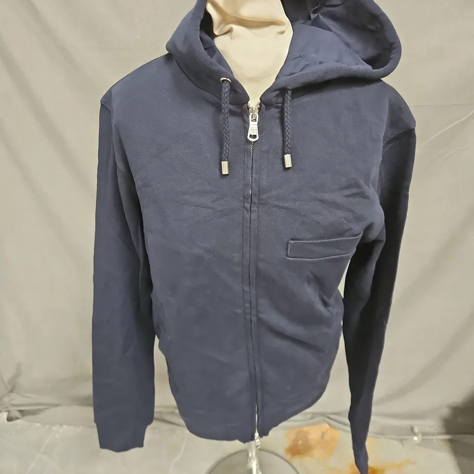 L'ESTRANGE THE HOOD MONOCHROME JACKET IN NAVY SIZE M
