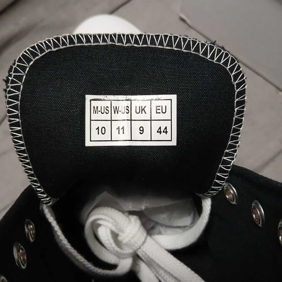 CONZURI ATLAS MEN'S BLACK HIGH-TOP CANVAS TRAINERS – UK 9 (EU 44) (VERIFY MODEL)