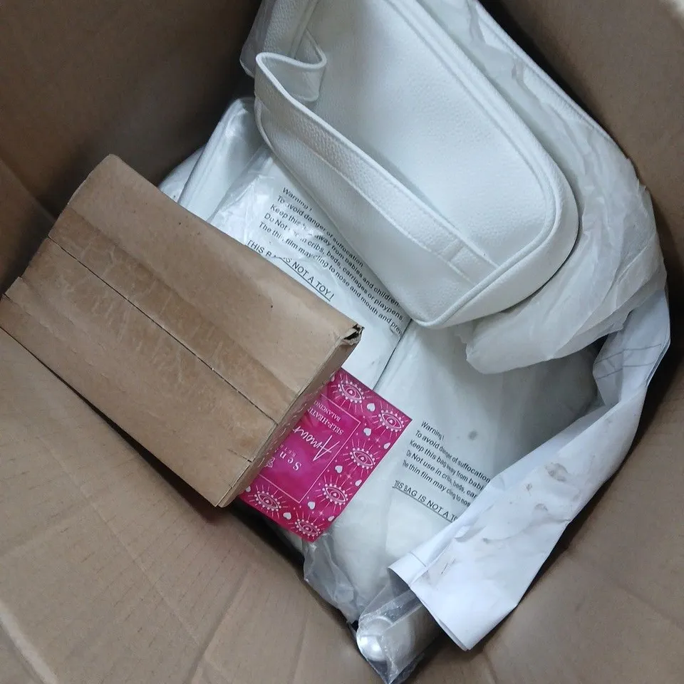 A BOX WITH APPROXIMATELY 10 BAGS 