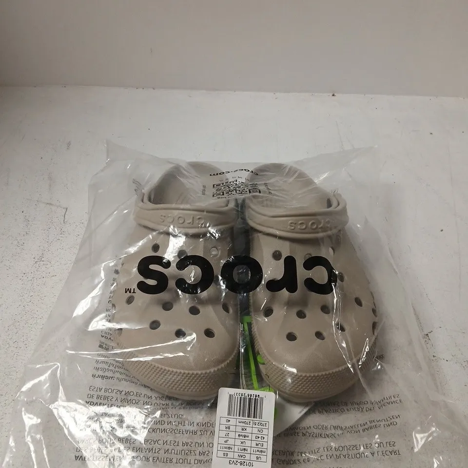 BAGGED CLASSIC CROCS CLOGS – BEIGE - M8/W9