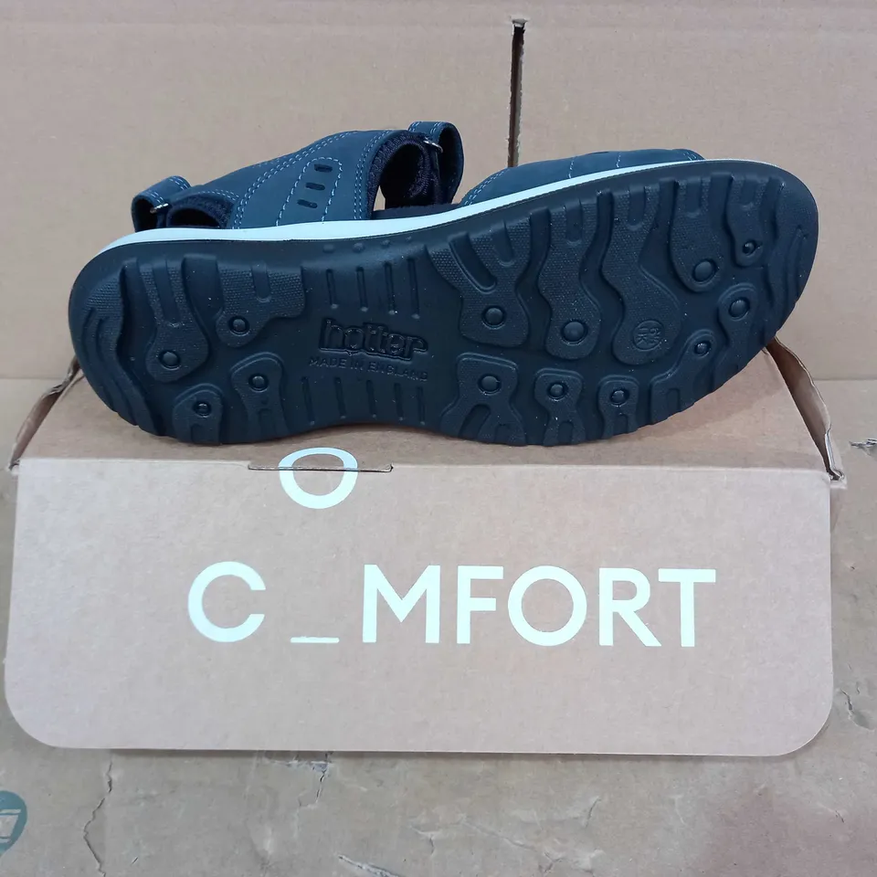 BOXED PAIR OF HOTTER WALK II SANDALS IN NAVY UK SIZE 6.5