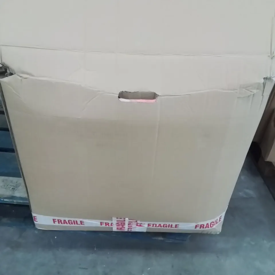 BOX CONTAINING A LARGE QUANTITY OF BRAND NEW HOTBODZ HOT WATER BOTTLES 