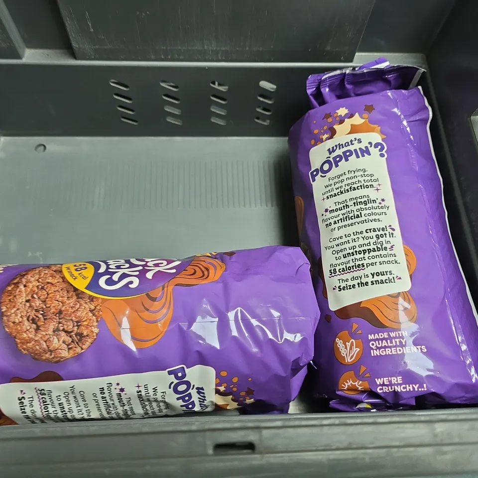 LOT OF 10 ASSORTED FOOD ITEMS TO INCLUDE PSYLLIUM HUSK, HOTEL CHOCOLATE TRAYS AND SNACK A JACKS