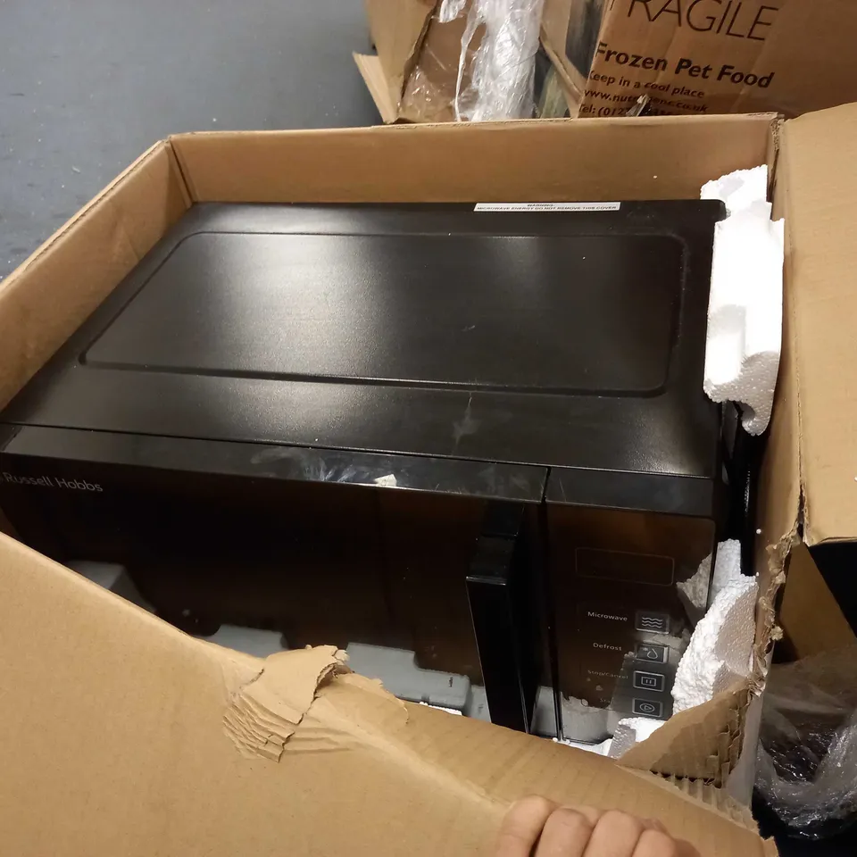 RUSSELL HOBBS EASI FAMILY SIZE FLATBED DIGITAL MICROWAVE