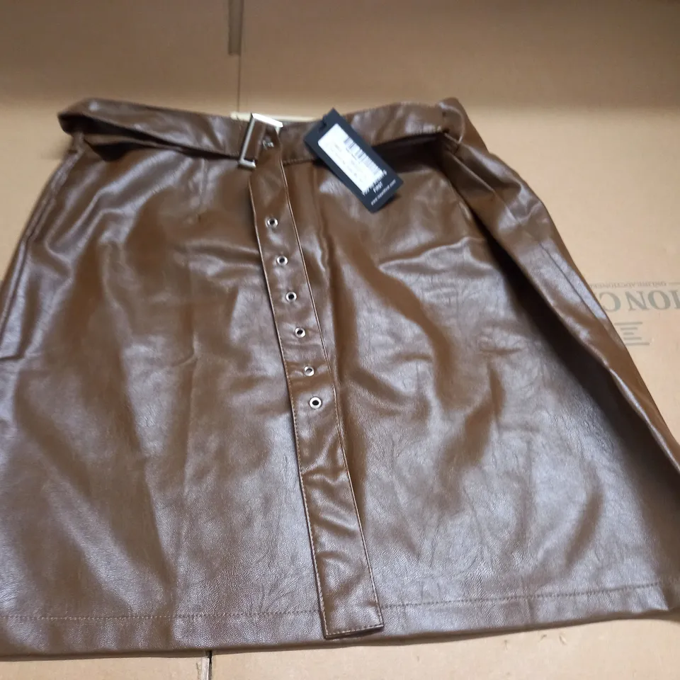 I SAW IT FIRST BROWN ZIP FRONT FAUX LEATHER SKIRT - 16