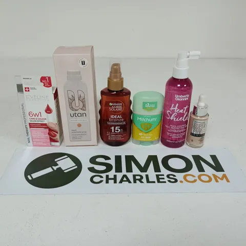 APPROXIMATEY 20 ASSORTED HEALTH AND BEAUTY PRODUCTS TO INCLUDE - UTAN SPRAY - MITCHUM STICK DEODORANT AND AMBRE SOLAIRE TAN ENHANCING OIL