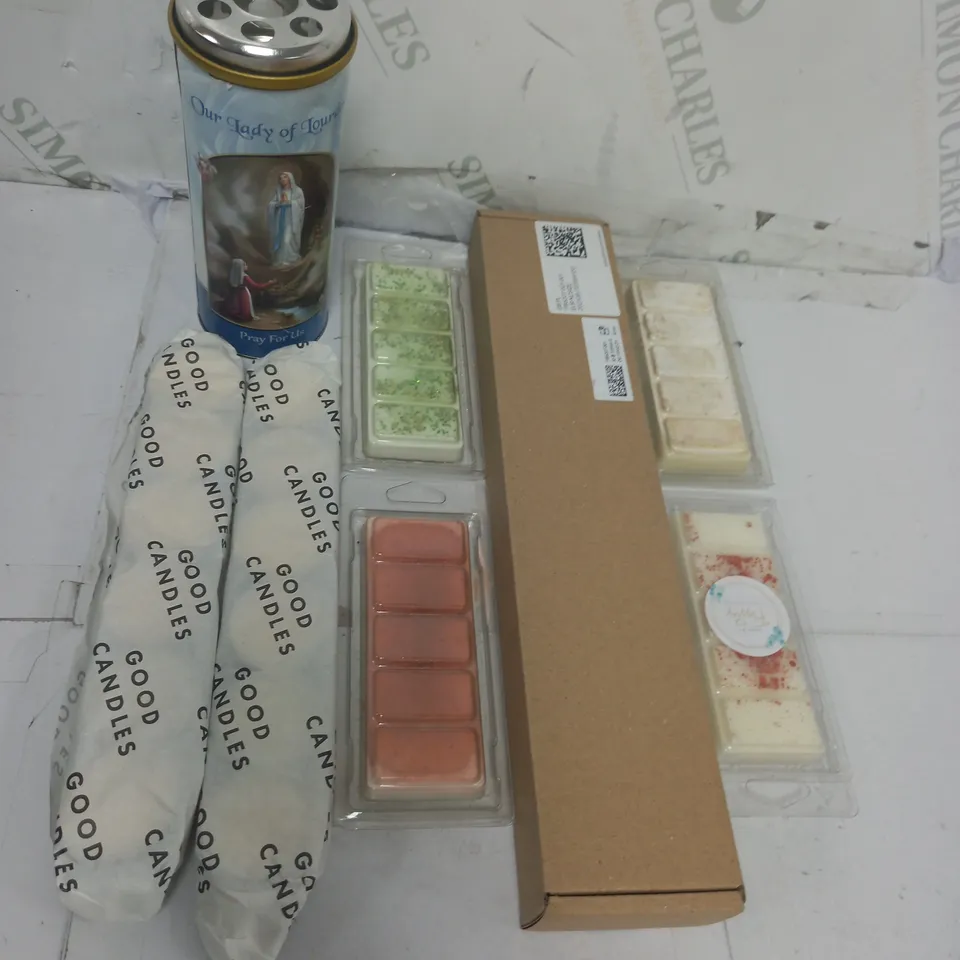 TOTE OF APPROXIMATELY 15 ASSORTED HOUSEHOLD  ITEMS TOO INCLUDE CANDLES AND LIGHTBULBS 