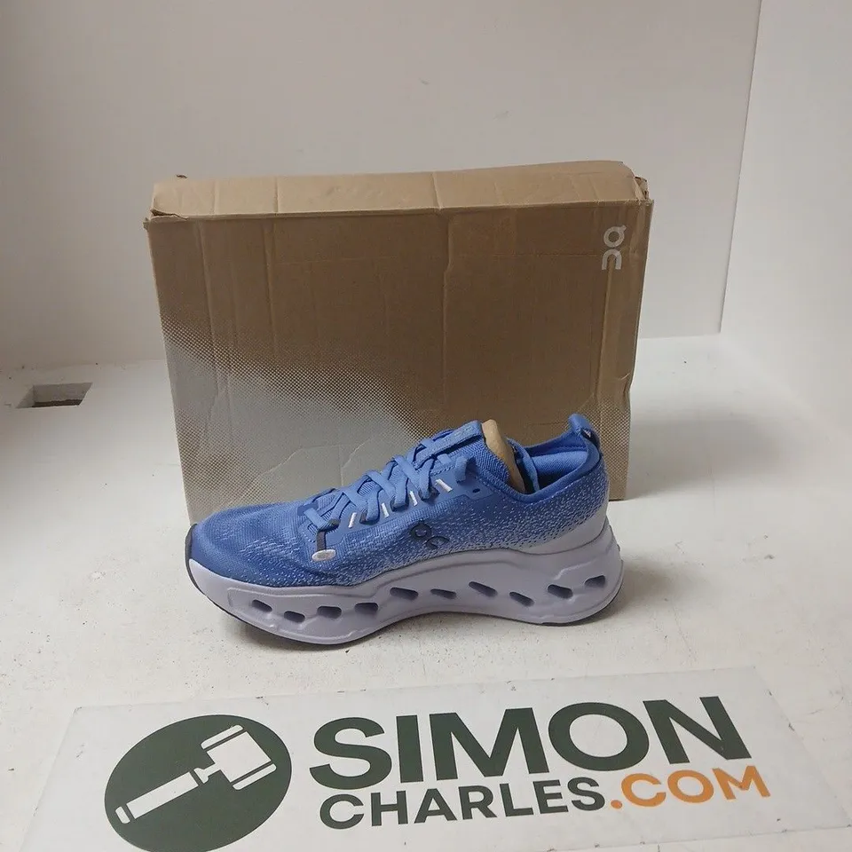 ON CLOUDSURFER MAX RUNNING SHOES – UK 7.5 (US 9.5, EU 41) – BLUE