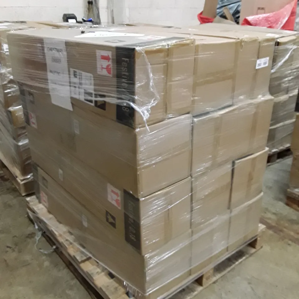 PALLET OF APPROXIMATELY 12 BOXED BRAND NEW 114CM GOLD TIPS TREES