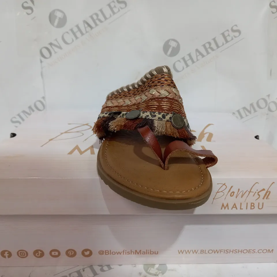 BLOWFISH MALIBU OPEN TOE SANDALS - SIZE 6