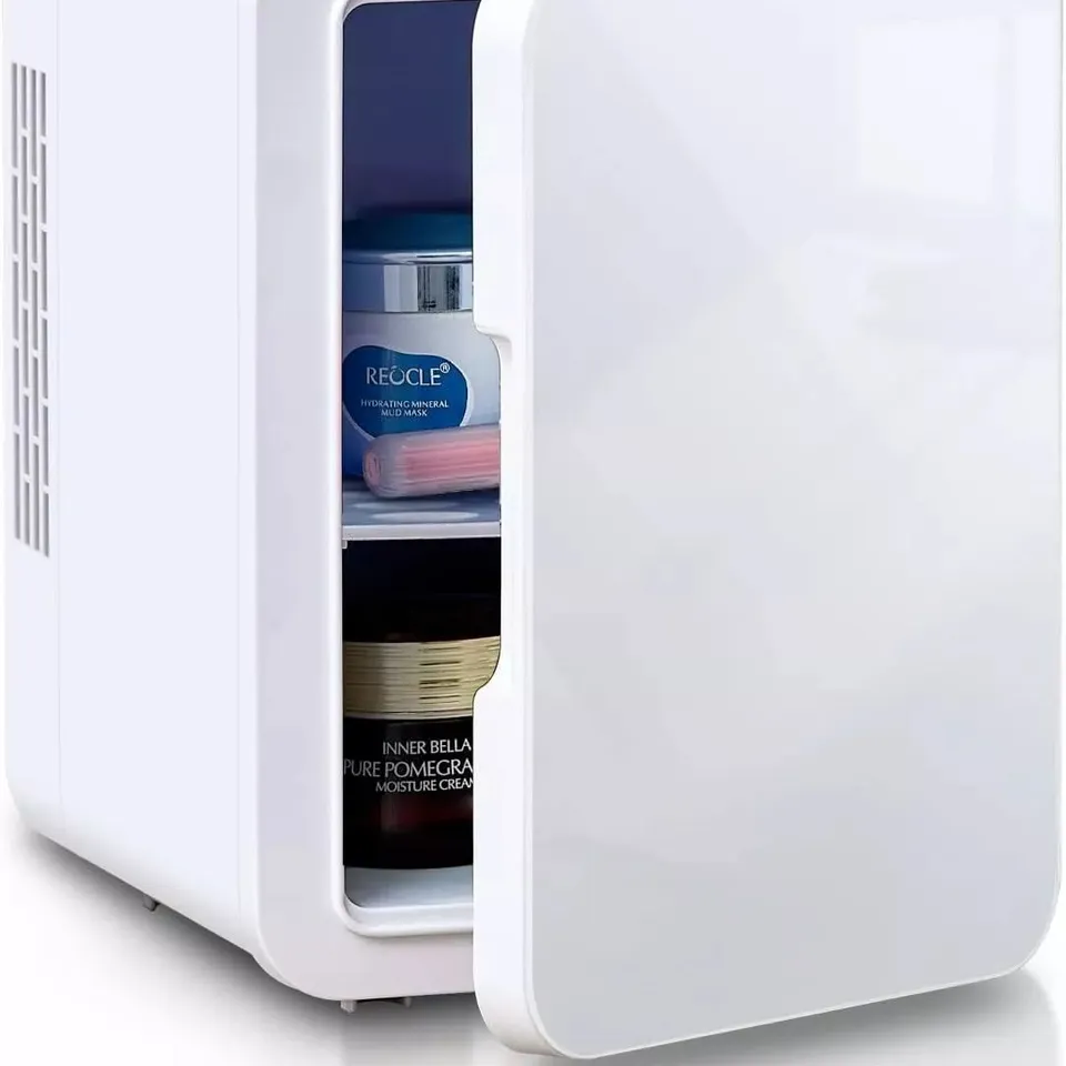 BOXED ATRAVESAR MINI REFRIGERATOR IN WHITE