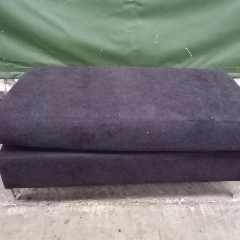 QUALITY DESIGNER COSTELLO DISPLAY CHAISE FOOTSTOOL BLACK/FEET CHROME