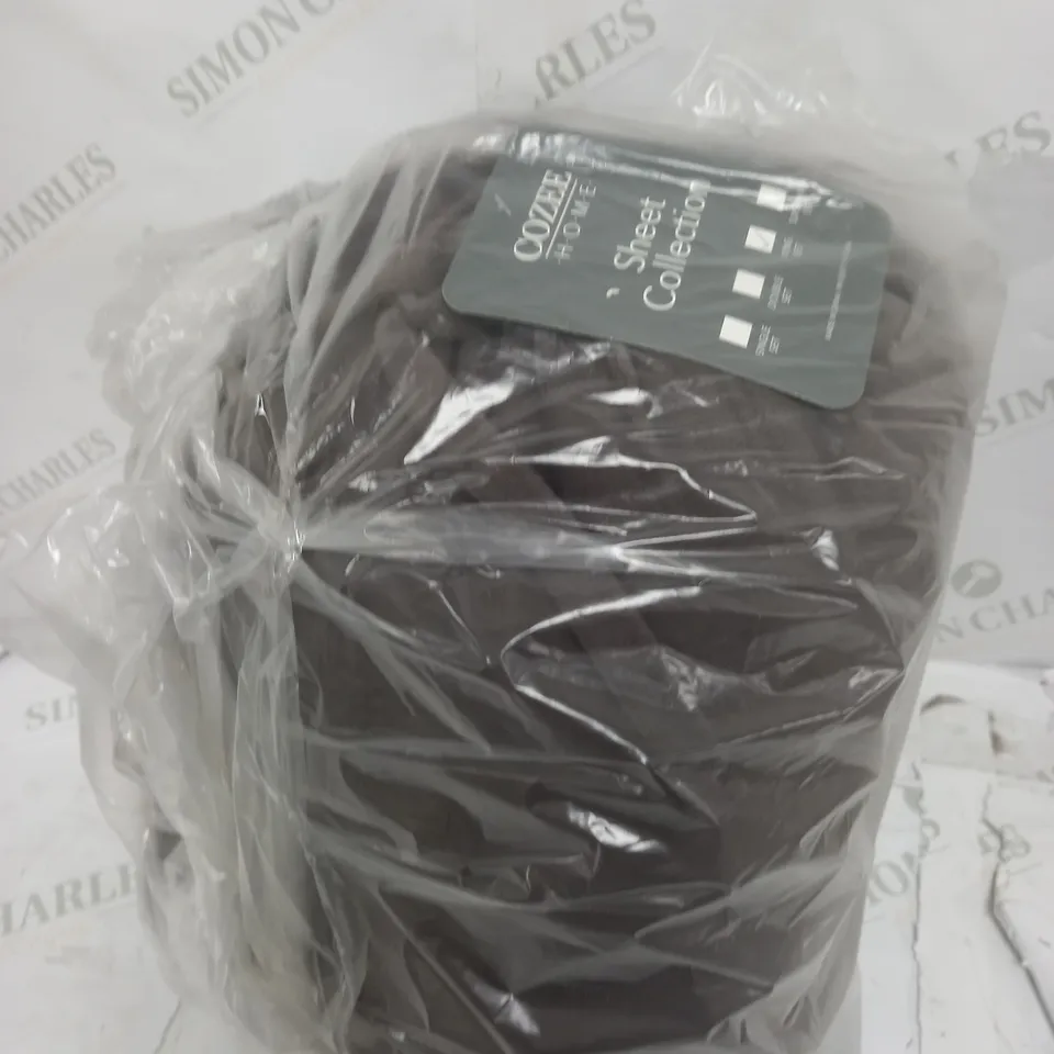 BOXED COZEE HOME FITTED SHEETS AND PILLOWCASES COLLECTION IN LIGHT CHARCOAL - KING SIZE