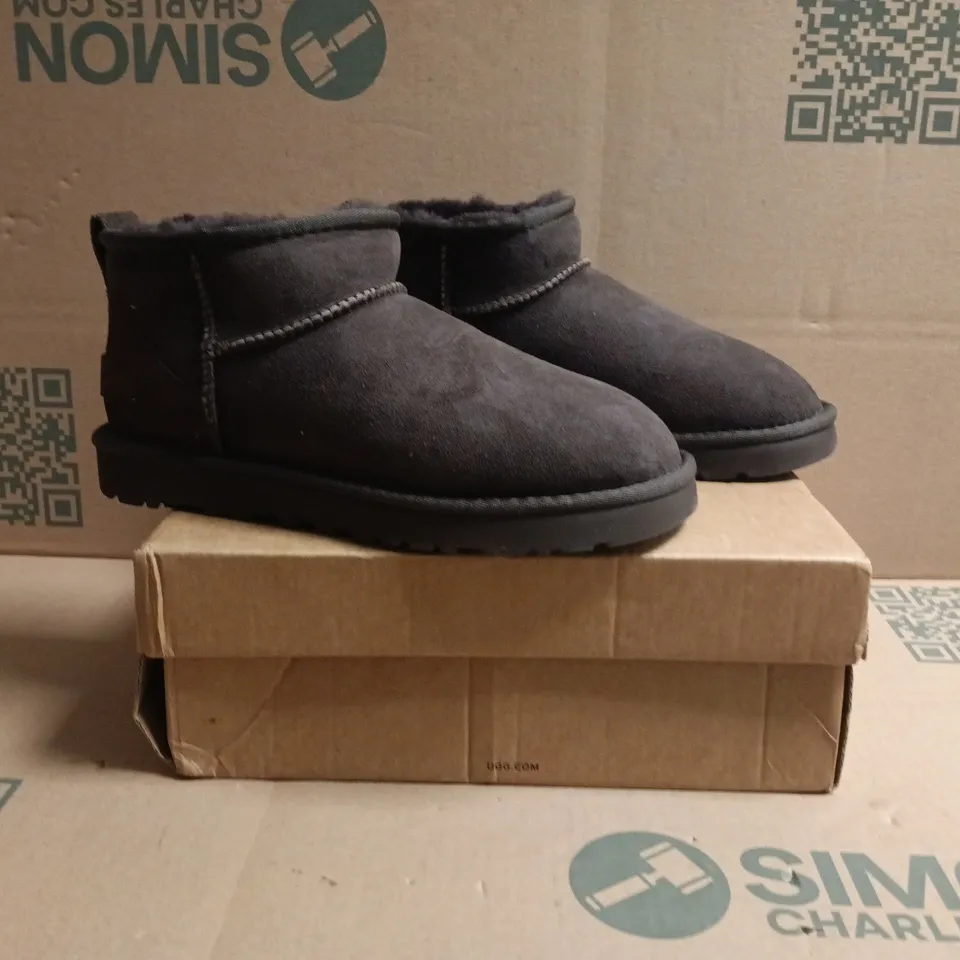 BOXED PAIR OF UGG CLASSIC ULTRA MINI SHOES IN CHOCOLATE SIZE UK 6