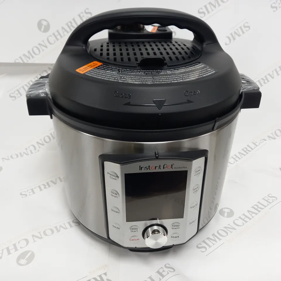 BOXED INSTANT POT DUO EVO PLUS 10-IN-1 PRESSURE COOKER 