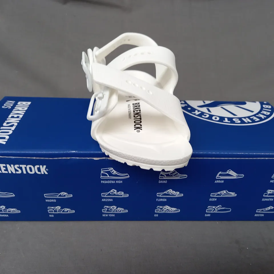 BOXED PAIR OF BIRKENSTOCK MILANO EVA KIDS OPEN TOE SANDALS IN WHITE UK SIZE 8