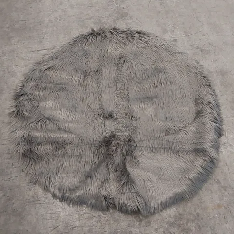 BRAND NEW BAGGED PACO HOME PLAYA RUG - 120cm D