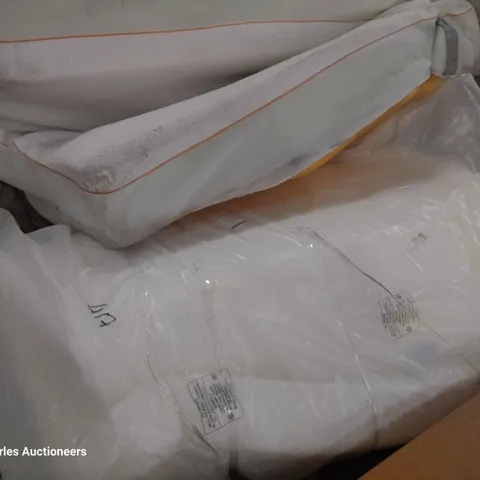 TWO 4'6" DOUBLE MATTRESSES 1 × FOAM 1 × COIL SPRUNG