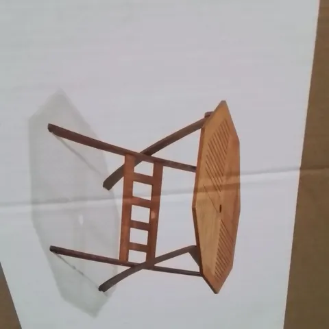 BOXED ROBERT DYAS 110CM TABLE