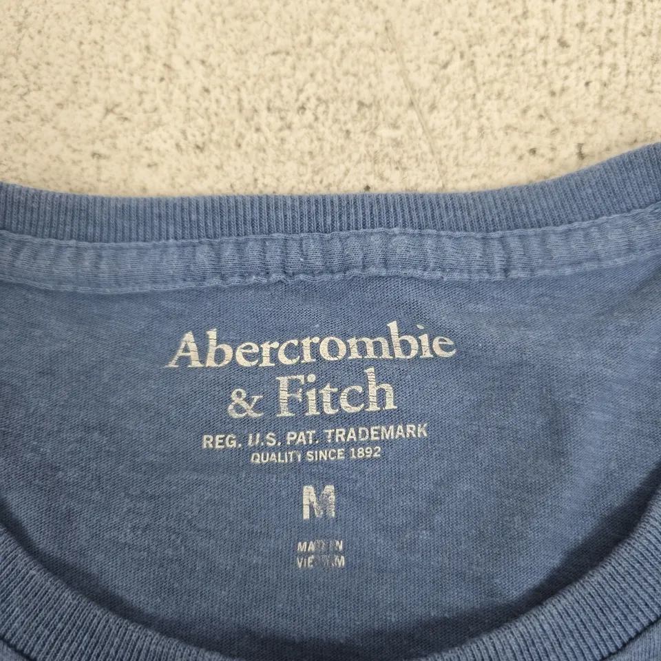 ABERCROMBIE & FITCH T‑SHIRT – BLUE, SIZE M