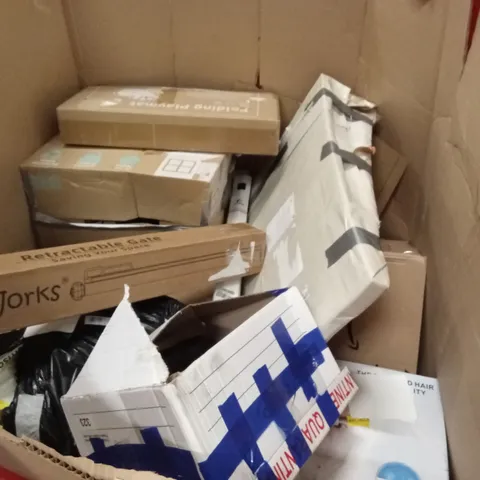 PALLET OF ASSORTED HOUSEHOLD GOODS AND PRODUCTS TO INCLUDE; PLAYMAT, KEYBOARD, RETRACTABLE SAFETY GATE