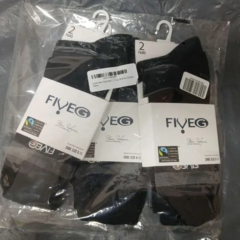 APPROXIMATELY 90 ASSORTED FIVEG STRIPED SOCKS IN BLACK