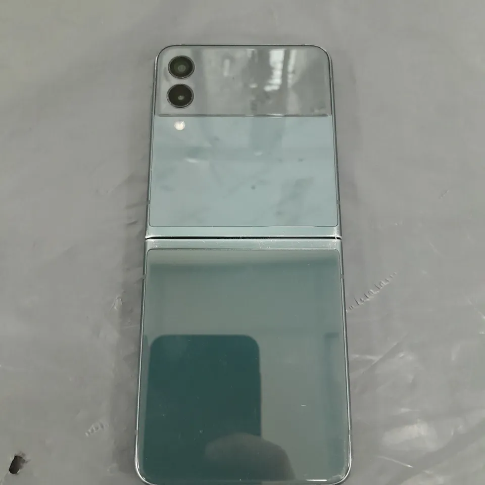 SAMSUNG GALAXY Z FLIP - MODEL UNSPECIFIED
