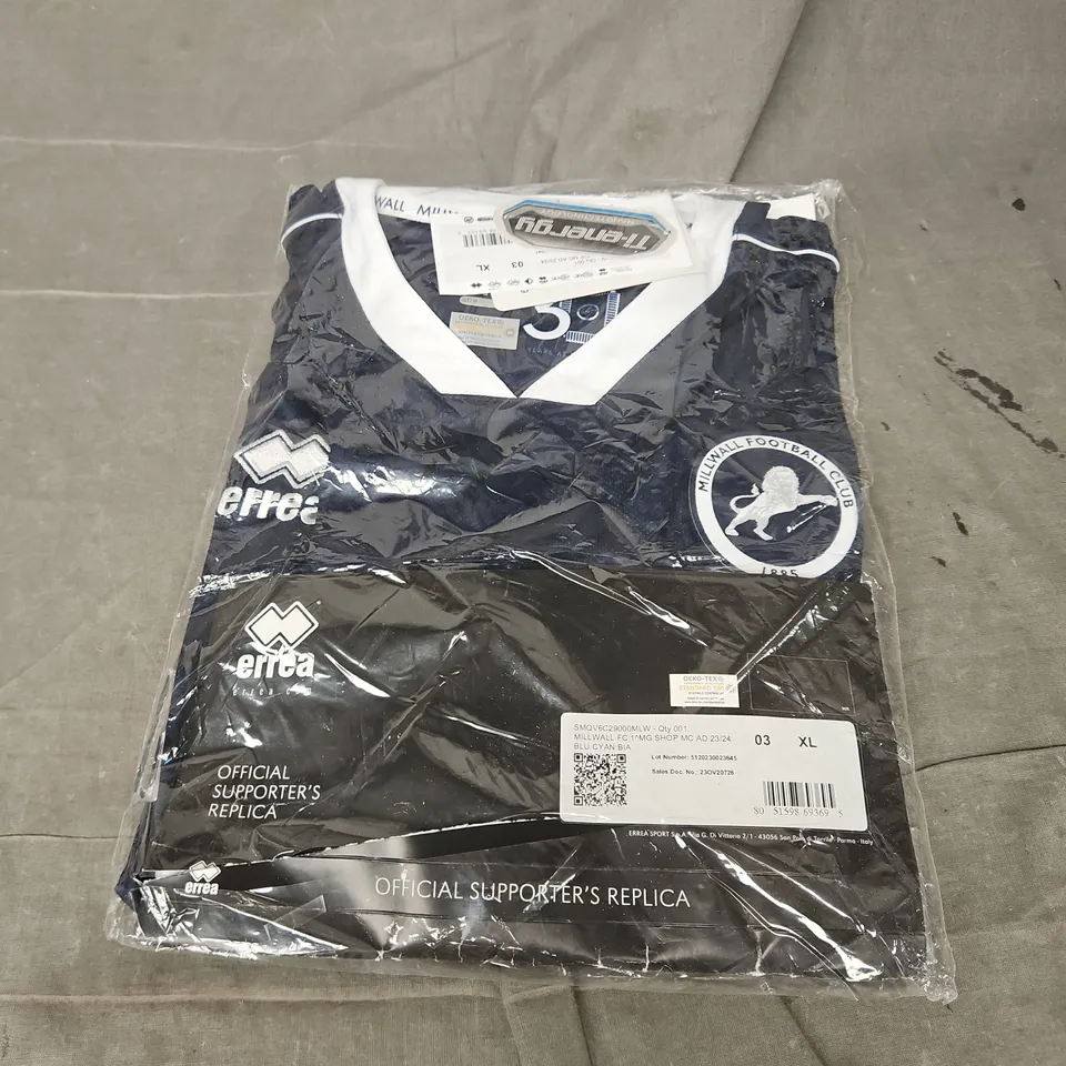 ERREA MILLWALL FC OFFICIAL SUPPORTERS REPLICA JERSEY IN NAVY SIZE XL