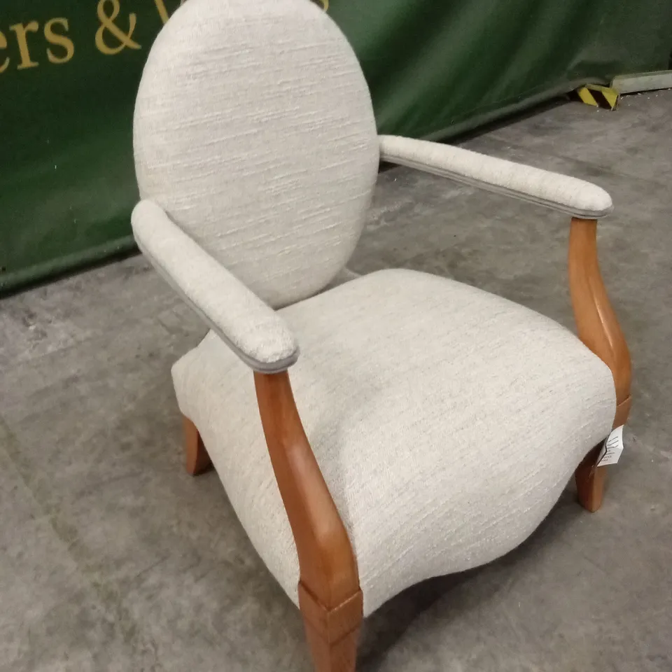 QUALITY HIGH-END DESIGNER FABRIC ACCENT CHAIR