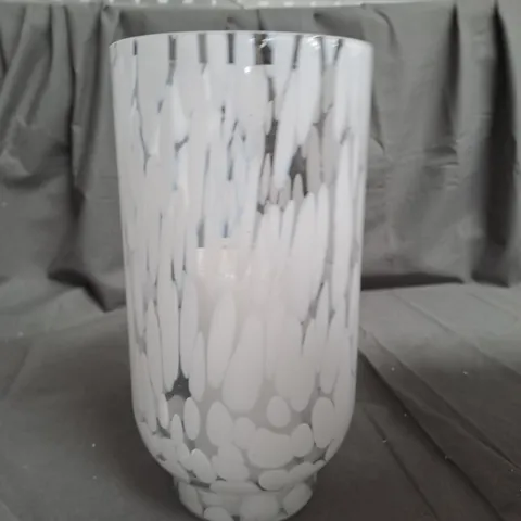 JM BY JULIEN MACDONALD HURRICANE VASE AND WAX LED CANDLE