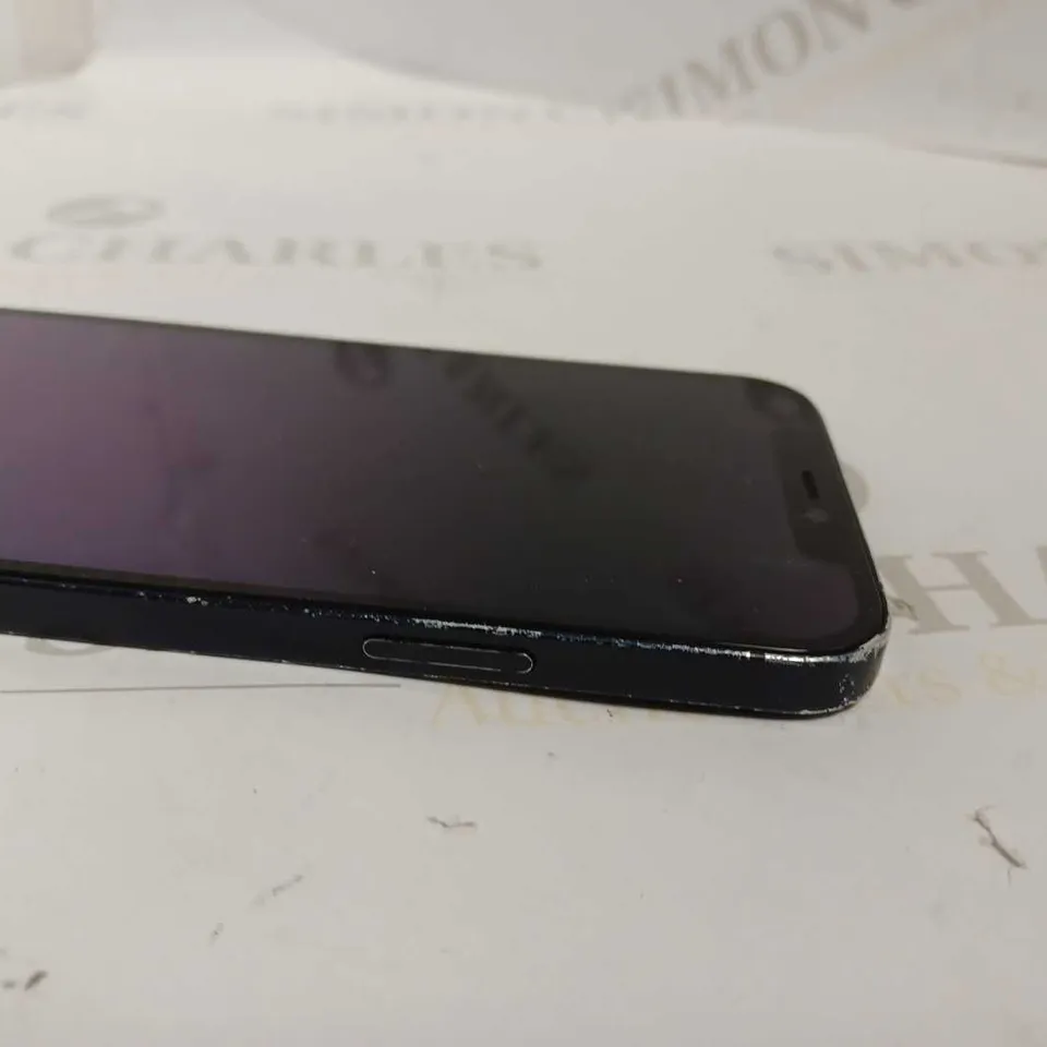 APPLE IPHONE - BLACK MODEL UNKNOWN 