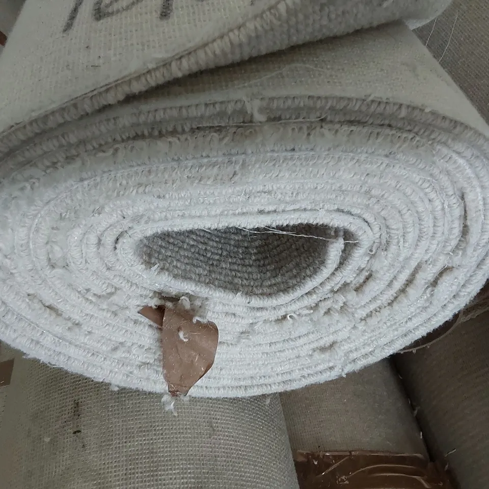 ROLL OF QUALITY NATURAL CARPET APPROXIMATELY 4M × 7.5M