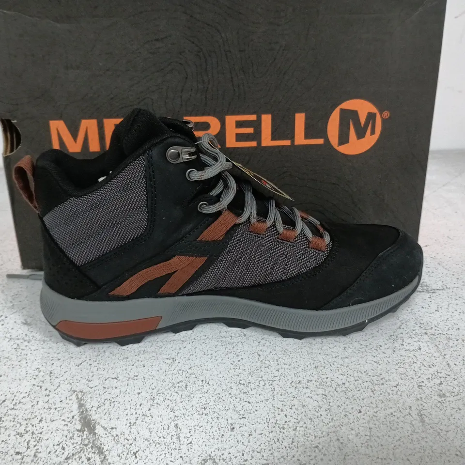 BOXED PAIR OF MERRELL ZION MID GTX BOOTS IN BLACK - UK 6.5