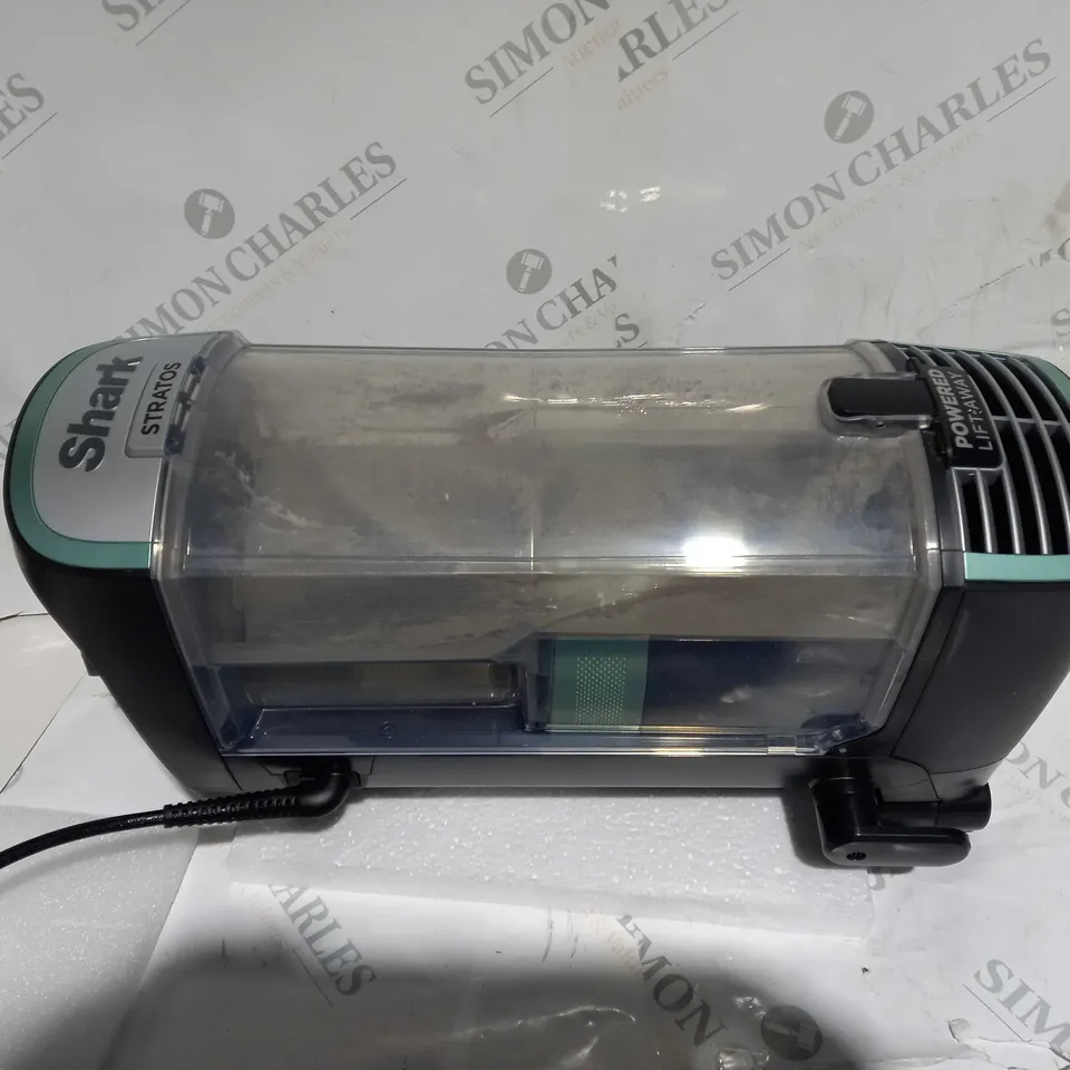 SHARK STRATOS UPRIGHT VACUUM CLEANER WITH PET-TOOL & CAR KIT NZ860UK