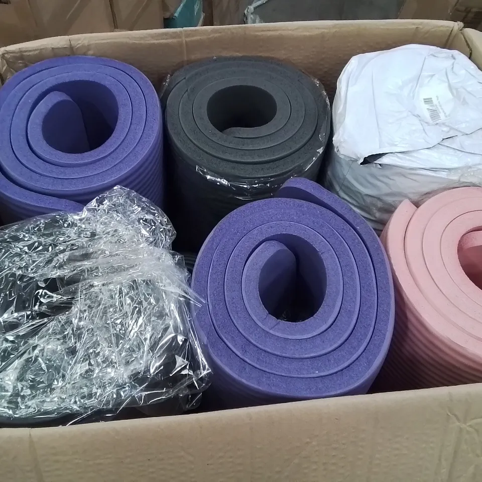 BOX CONTAINING APPROXIMATELY 6 YOGA MATS