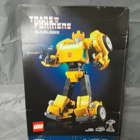 BOXED LEGO TRANSFORMERS BUMBLEBEE SET - 10338