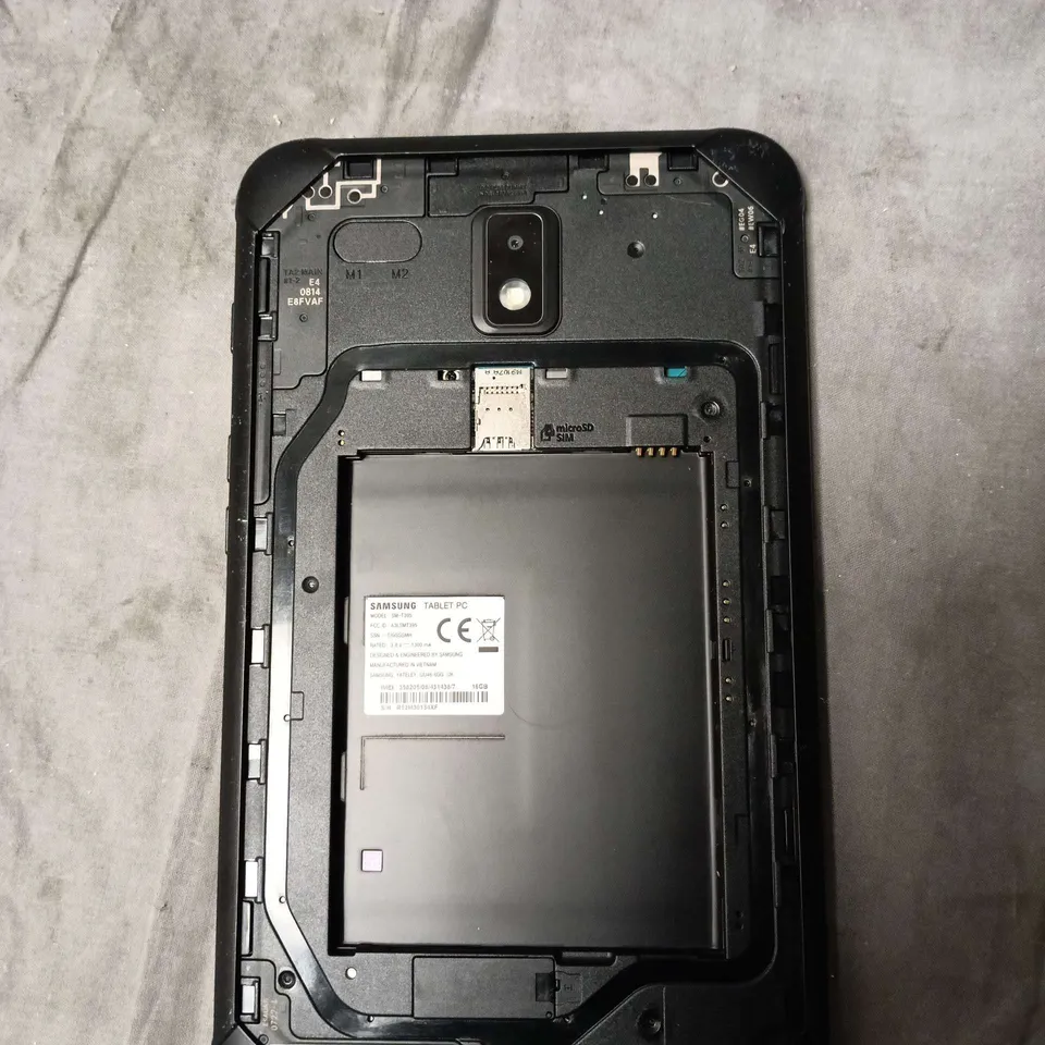 SAMSUNG TABLET PC – BLACK, 16GB – – FAULTY LCD